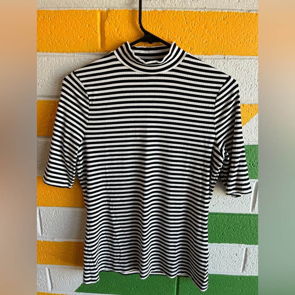 Banana Republic Monochrome Striped Knit Top